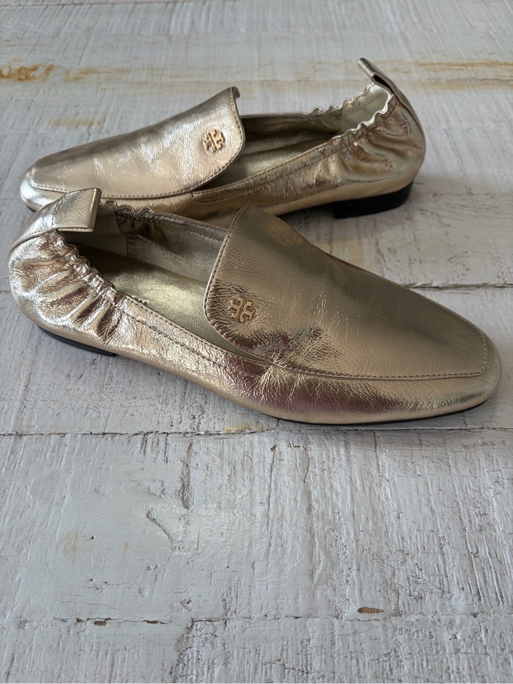 Tory Burch Kira Elastic Loafers size 6 Spark Gold Leather Flats Like New